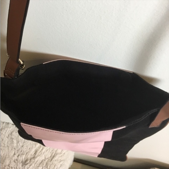 VICTORIA’S Secret pink and black crossbody - Picture 7 of 10